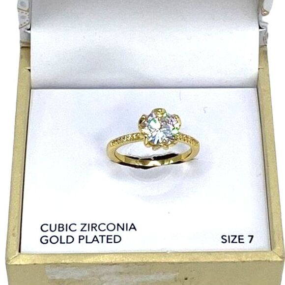 Charter Club Women Ring Gold-Tone Cushion-Cut Crystal Clear NWT Slip On Size 7 - Picture 1 of 8
